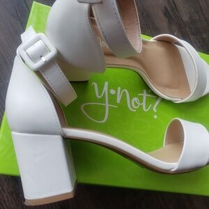 Women's White Block Heel Strappy Dress Shoes LIKE NEW Sz 8